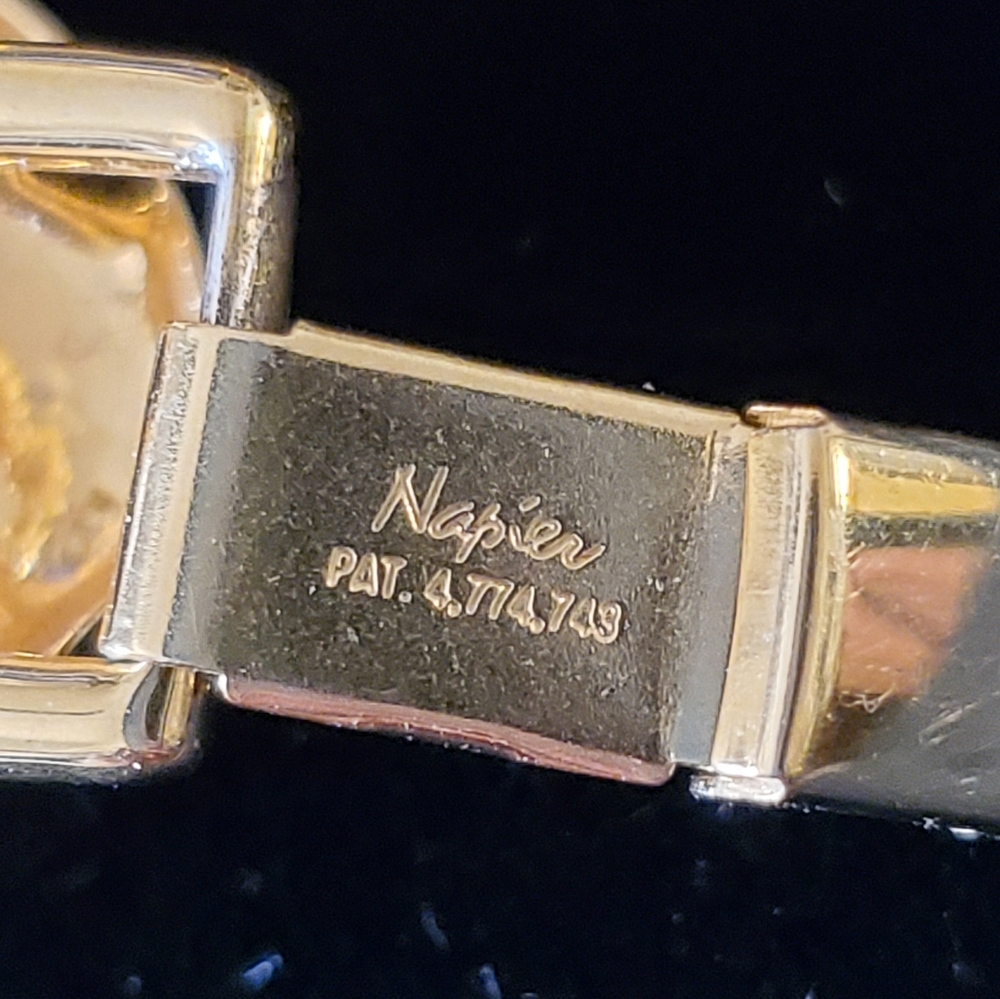 Napier Chunky Gold Tone Link Bracelet 1970s 1980s - Picture 5 of 9